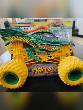 Monster Jam "Dragon" Scale 1:24 Serie 27
